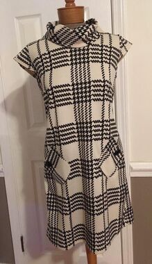 Women's Tiana B  Black And White Houndstooth Dress With Pockets Size 4